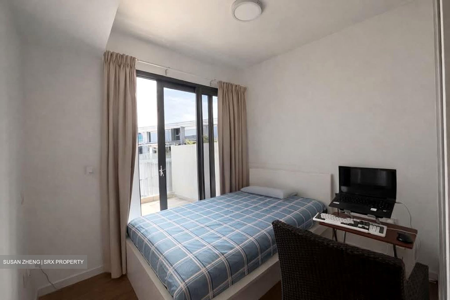 The Lakefront Residences (D22), Condominium #600929101